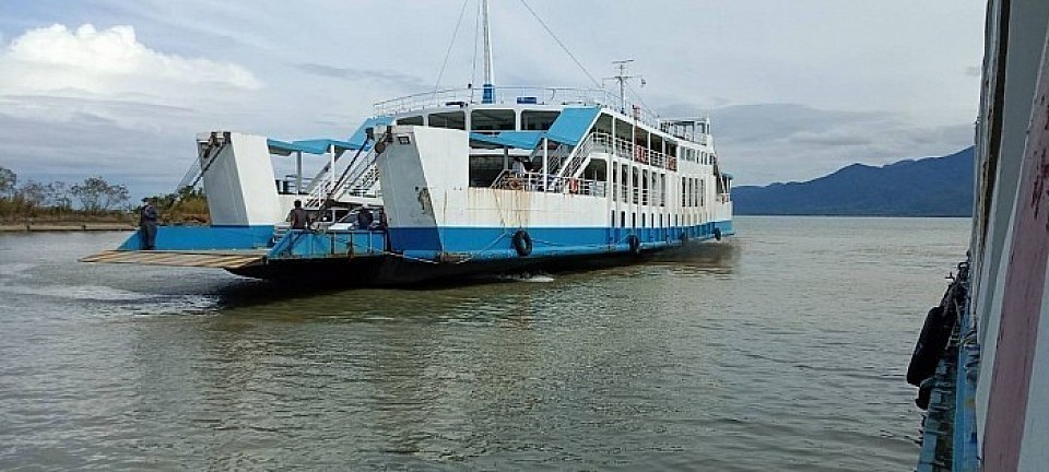 เรือข้ามฟากไปเกาะช้าง